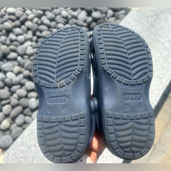 Crocs, navy. Toddler size 11. - Picture 5 of 6